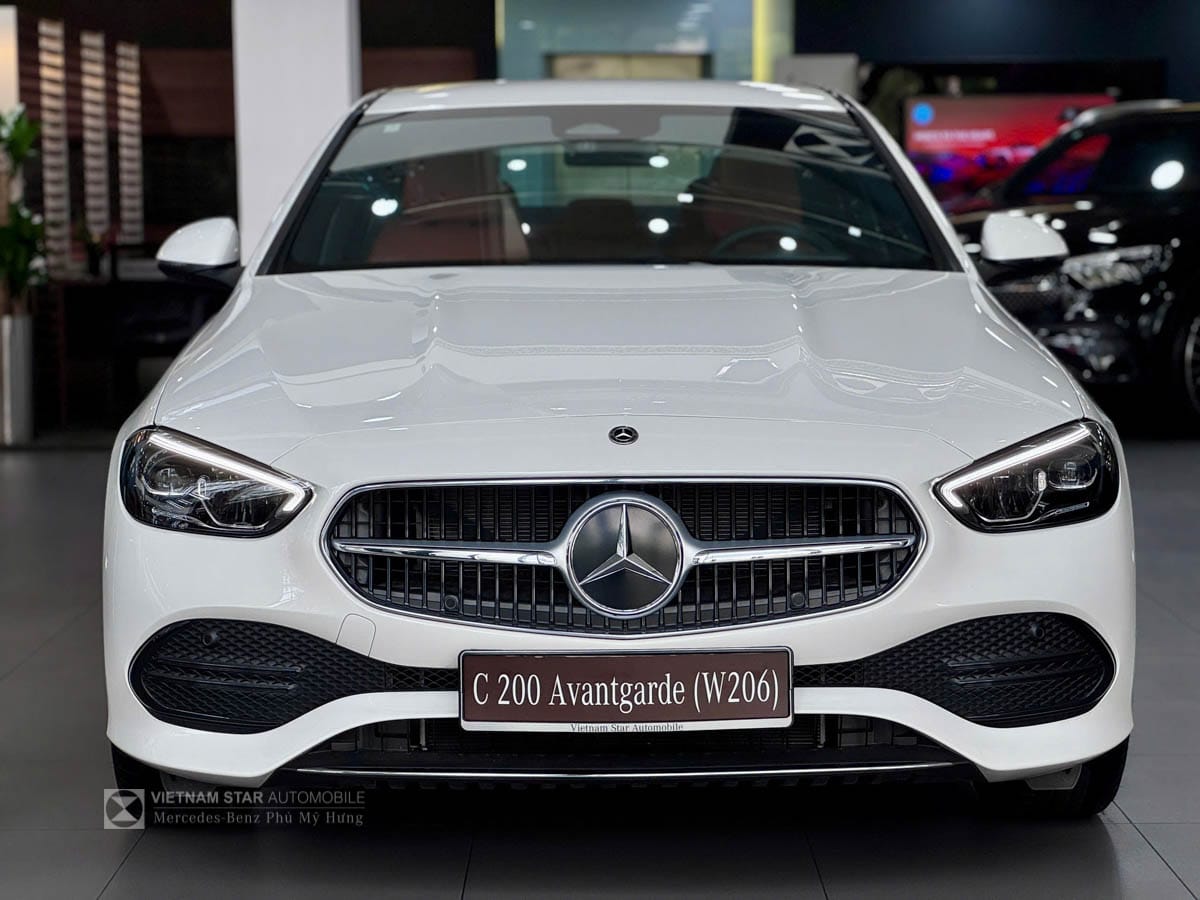 Mercedes C200 Gia Lan Banh Moi Nhat 1