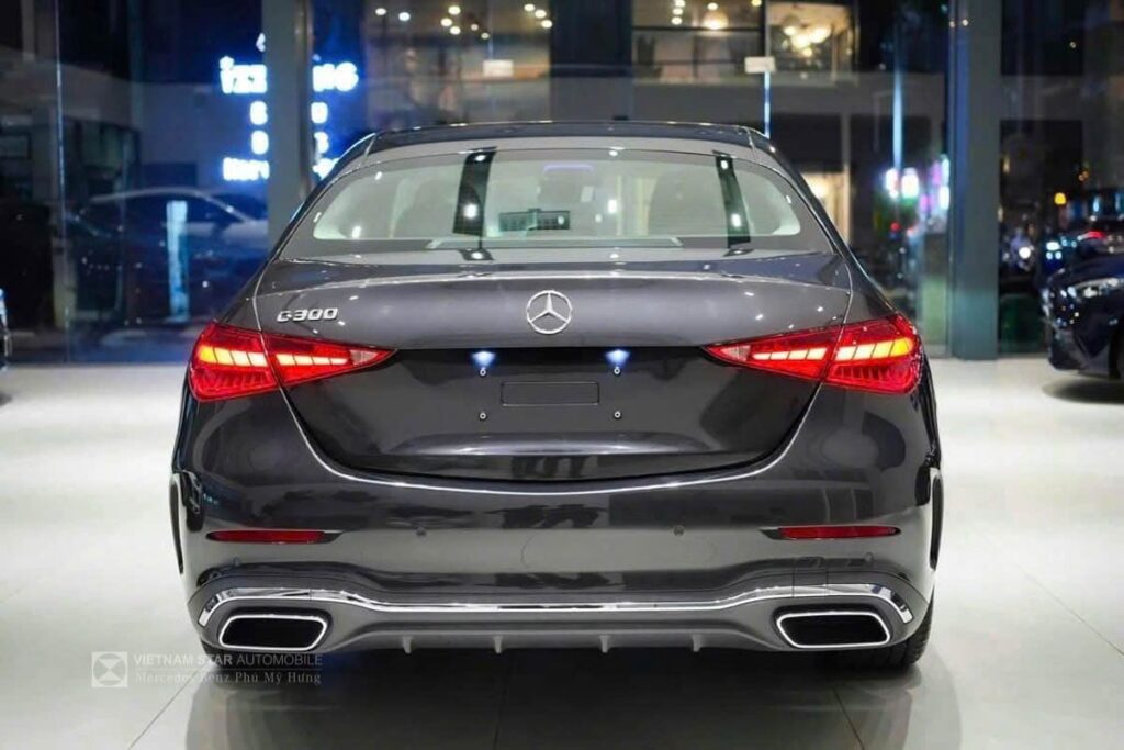 Mercedes C300 AMG Tại Bình Phước | Sedan 5 chỗ Giá Xe 2 tỷ Mercedes C300 AMG Tai Binh Phuoc 2