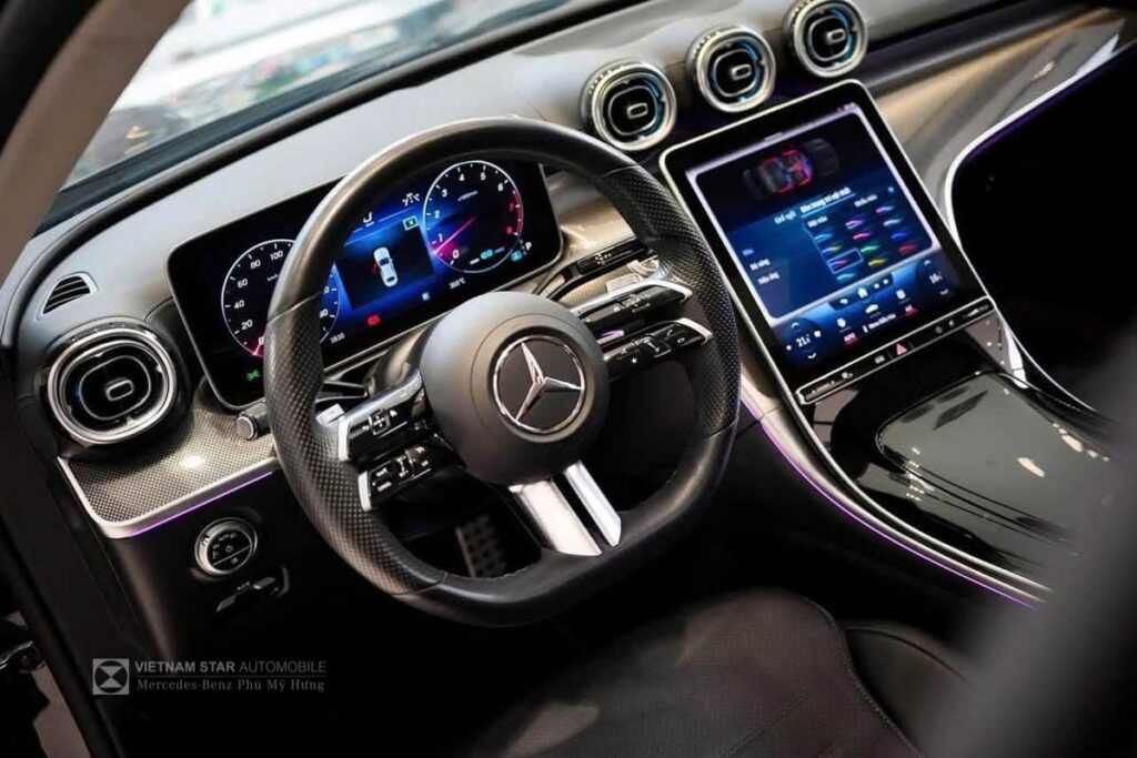 Mercedes C300 AMG Tại Bình Phước | Sedan 5 chỗ Giá Xe 2 tỷ Mercedes C300 AMG Tai Binh Phuoc 3