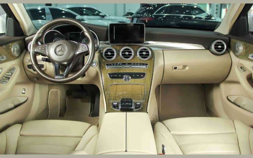 noi that xe mercedes c250 6 1