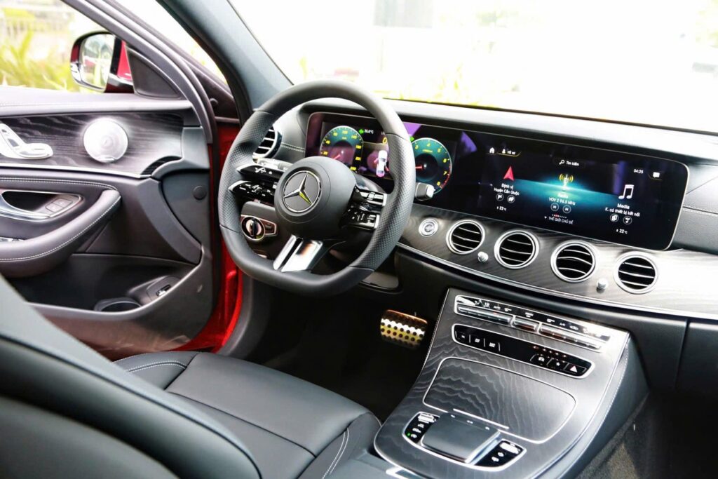 Mercedes E300 AMG Tai Quan 2 2