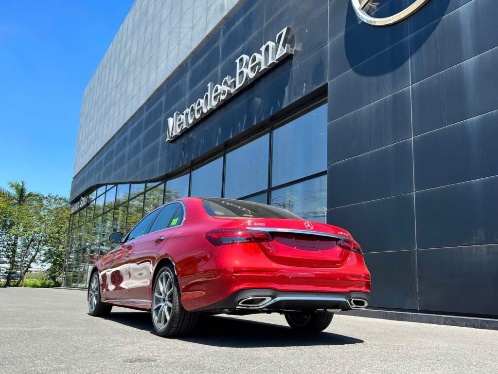 Mercedes E300 AMG Tai Quan 2 3