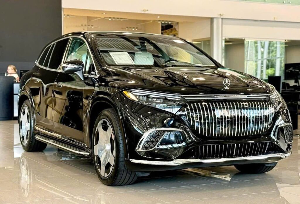Mercedes Maybach EQS 680 4Matic Mau Den 1