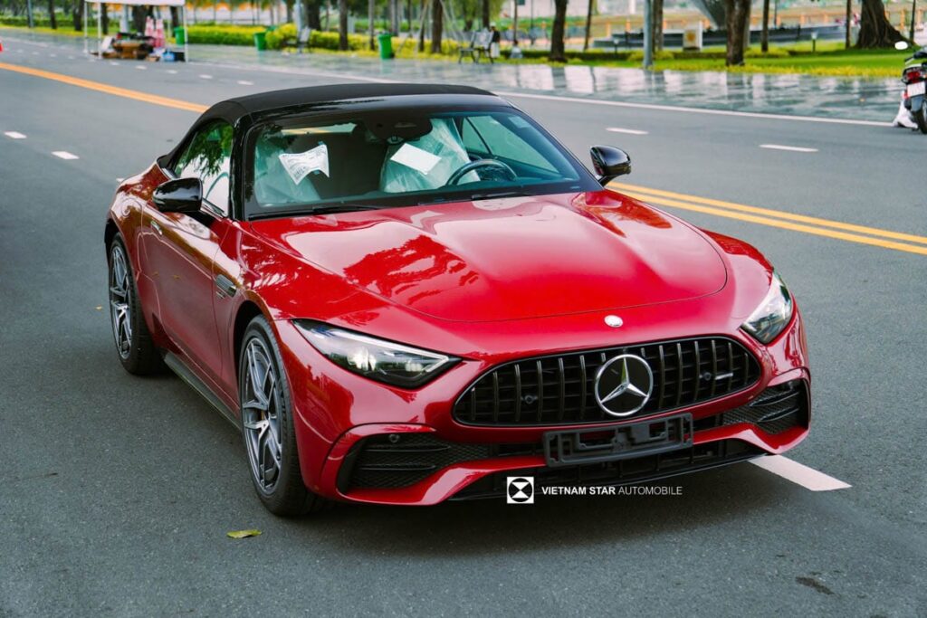 Mercedes-AMG SL 43 Màu Đỏ Biểu Tượng Sang Trọng và Hiệu Suất Mercedes AMG SL 43 mau do 3 1