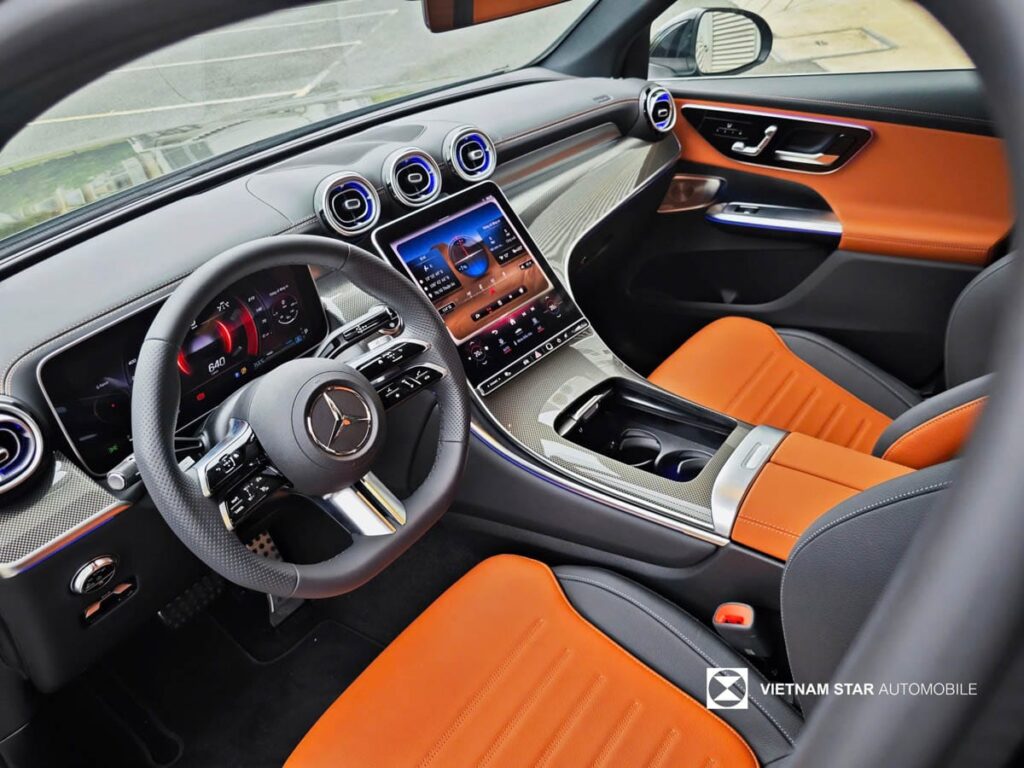 Nội Thất Mercedes GLC 300 tại Bình Dương