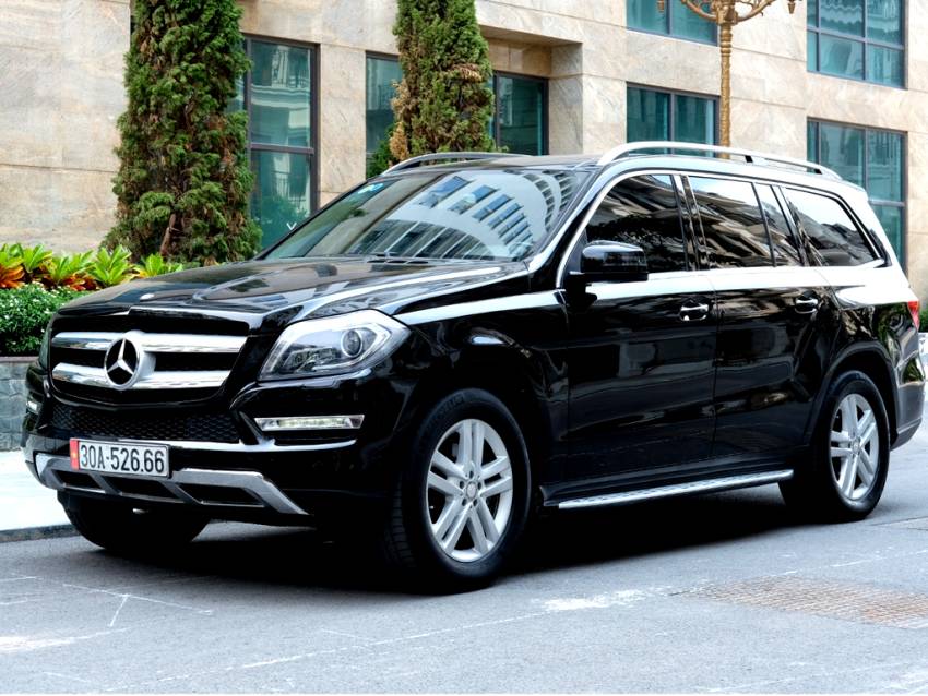 Có Nên Mua Xe Mercedes GL Cũ? Lợi Ích và Những Lưu Ý Quan Trọng kha nang van hanh mer gl400 2