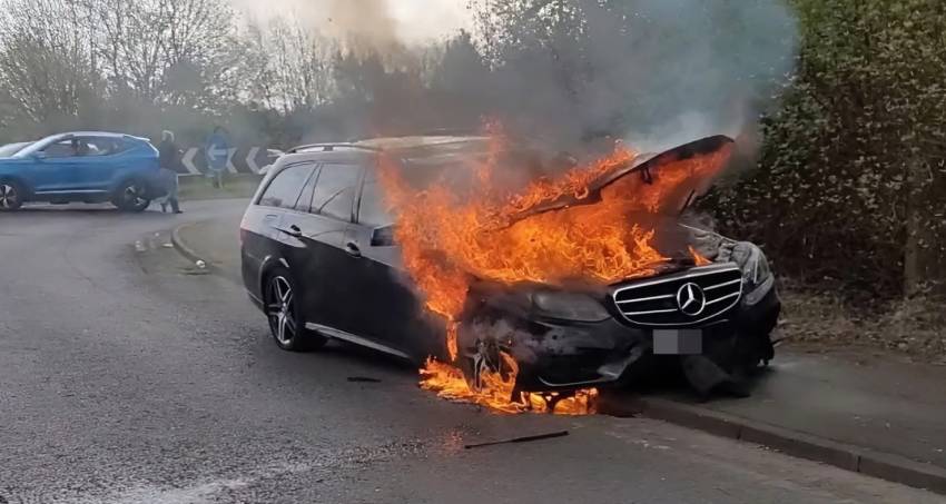 mercedes benz len tieng vu xe glc 200 tu boc chay 36dd2 1