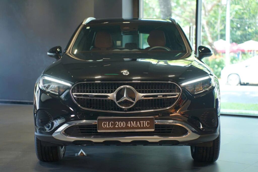 Mercedes-Benz GLC 200 4Matic Màu Đen | Huyền Bí và Mạnh Mẽ Mercedes-Benz GLC 200 4Matic Màu Đen Sẵn Xe Giao Ngay