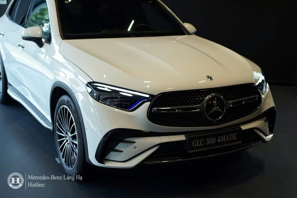 Mercedes GLC 300 Lăn Bánh Hà Nội