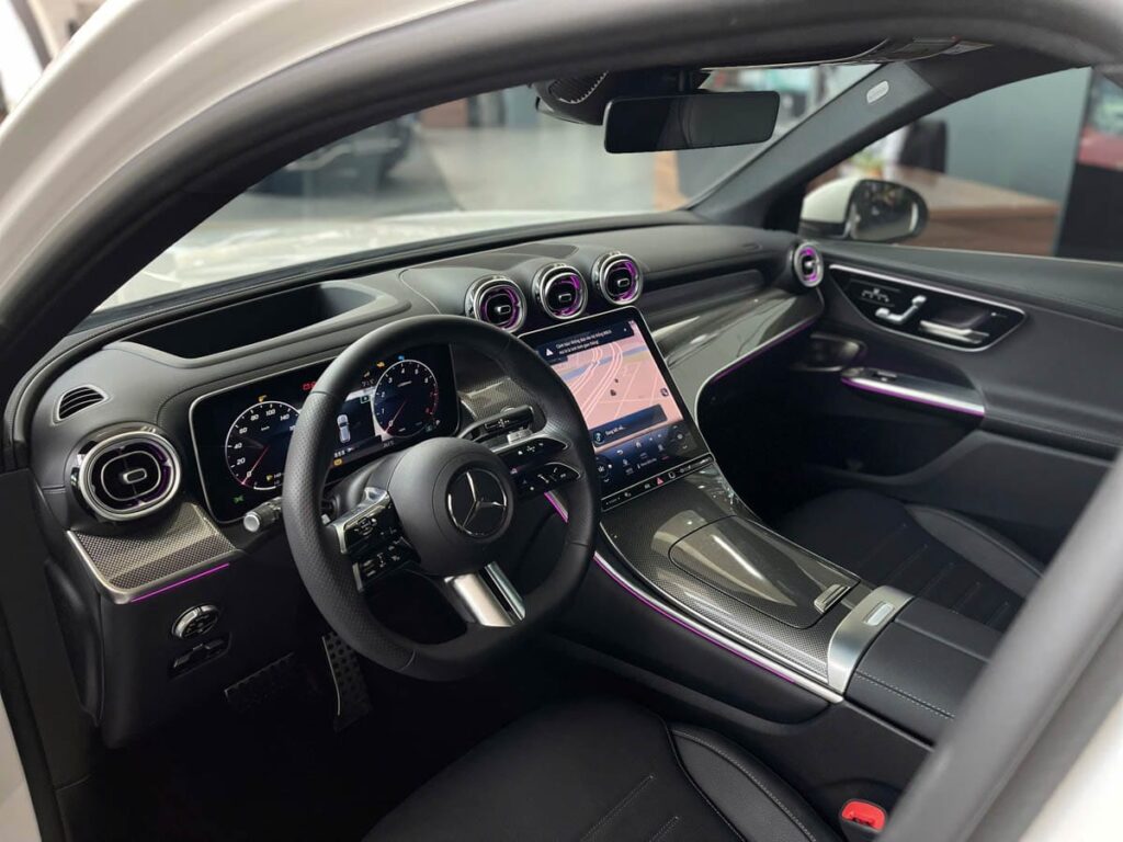 Mercedes GLC 300 Trắng