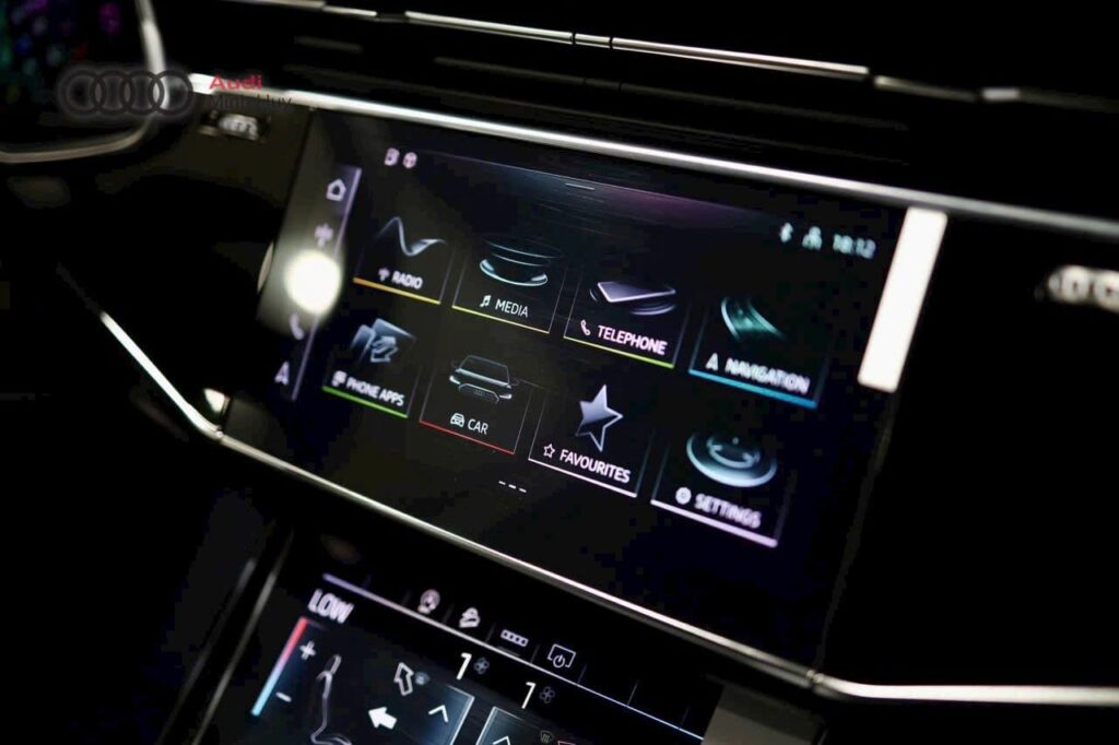 Nội Thất Xe Audi 7 Chỗ Gầm Cao | Đánh Giá Audi Q7