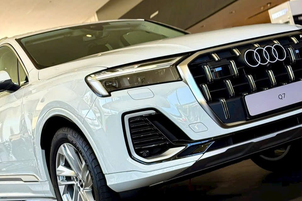Giá Xe Audi 7 Chỗ Gầm Cao | Đánh Giá Audi Q7