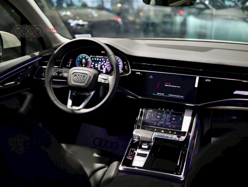 Audi Q7 2025: Biểu Tượng SUV Hạng Sang 7 Chỗ Đậm Chất Đức Audi Q7 45 TFSI quattro