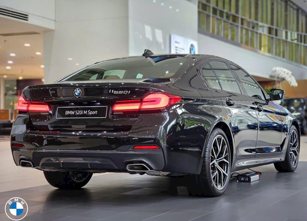 BMW 520i 2025 – biểu tượng của sự tinh tế trên đường phố Việt Nam