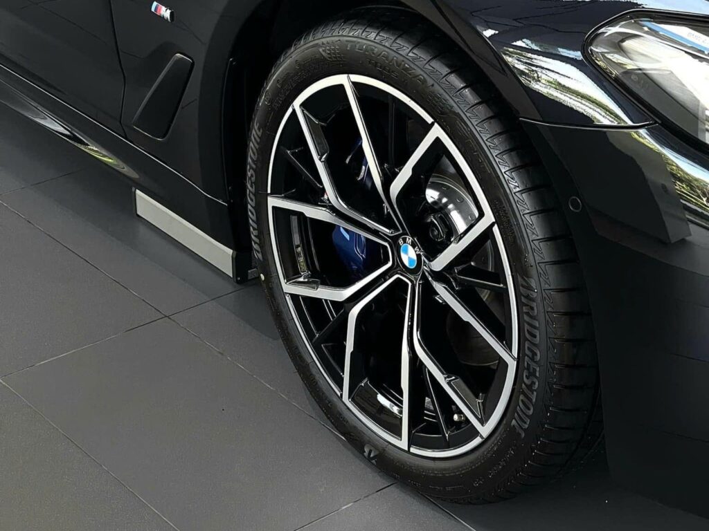 BMW 530i 2025: Giá Xe Lăn Bánh và Khuyến Mãi Mới Nhất BMW 530i 4