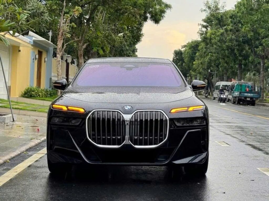 BMW 735i