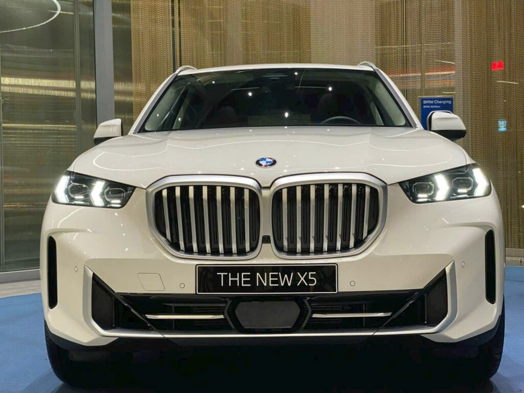 BMW X5 2025: Giá Lăn Bánh, Ưu Đãi và Đánh Giá Chi Tiết BMW X5 Giá Lăn Bánh Mới Nhất 2025