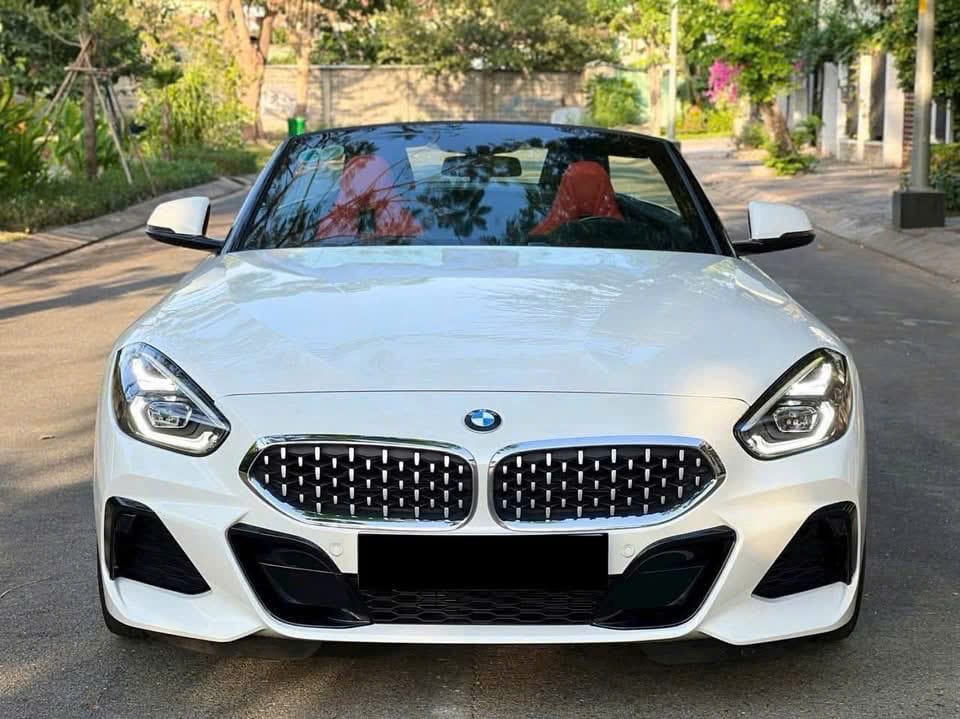 BMW Z4 2025: Giá Xe Lăn Bánh và Khuyến Mãi BMW Mui Trần 2 Chỗ tại Việt Nam BMW Z4 2025 với thiết kế mui trần quyến rũ tại Việt Nam