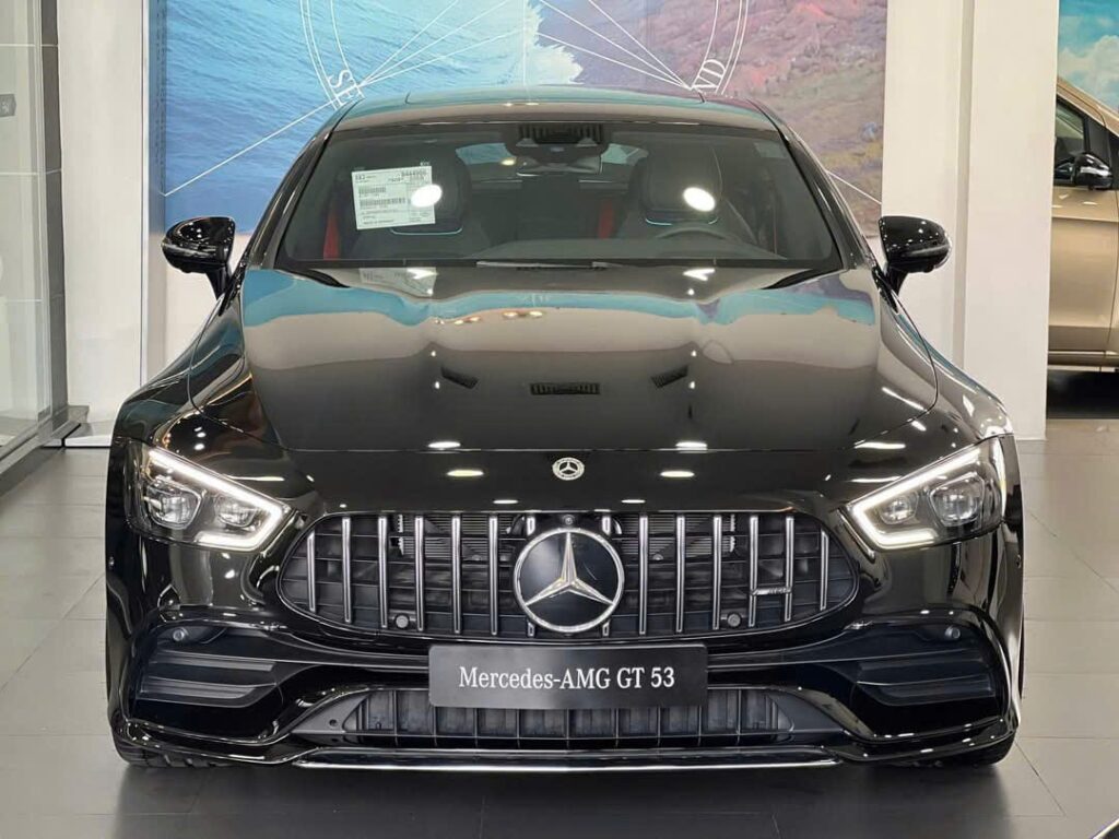 Mercedes-AMG GT 53 4Matic Màu Đen - Đỉnh Cao Hiệu Suất và Phong Cách Mercedes-AMG GT 53 4Matic Màu Đen tại showroom Mercedes Phú Mỹ Hưng
