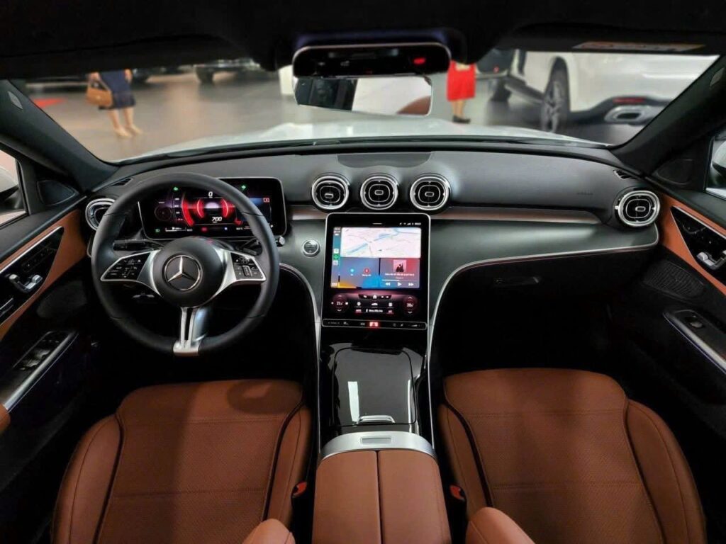C200 2025 Tại Mercedes Quận 7
