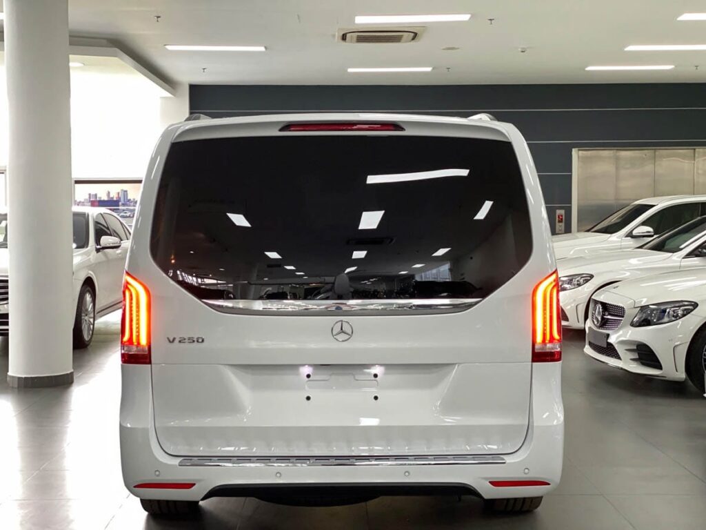 Mercedes V250 AMG Màu Trắng