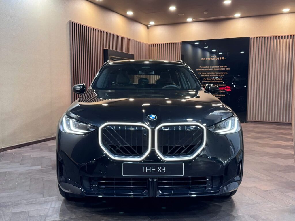 BMW X3 Màu Đen – Đánh Giá Sự Sang Trọng và Cá Tính 2026 BMW X3 Màu Đen 2025