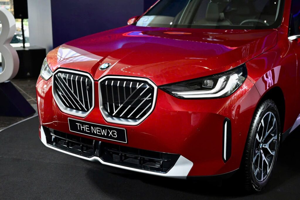 BMW X3 Màu Đỏ Phiên bản 20 xDrive