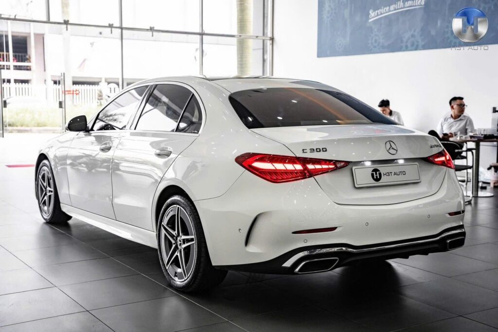 Đánh Giá Xe Mercedes C300 AMG 2022
