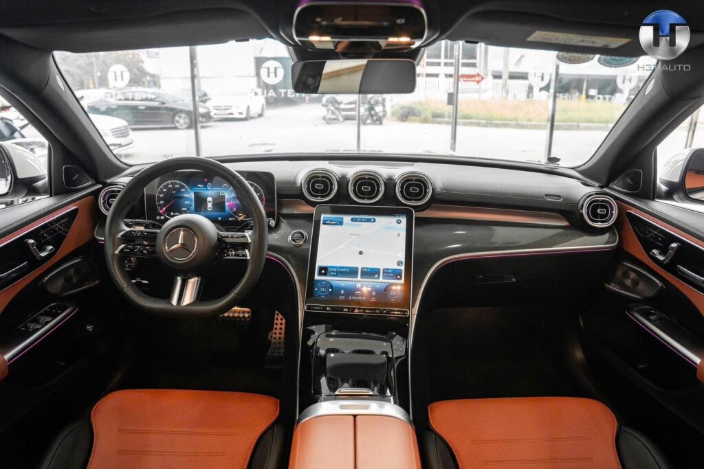Đánh Giá Xe Mercedes C300 AMG 2022