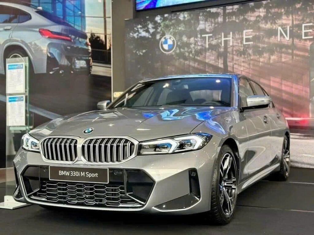 Giá Xe BMW 2 Tỷ | BMW 3 Series Phân Khúc 5 Chỗ Sedan