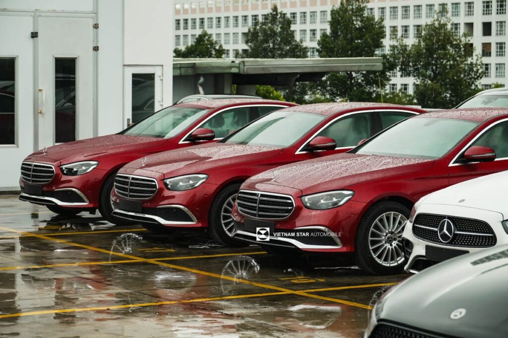 Giá Xe Mercedes E200 Exclusive