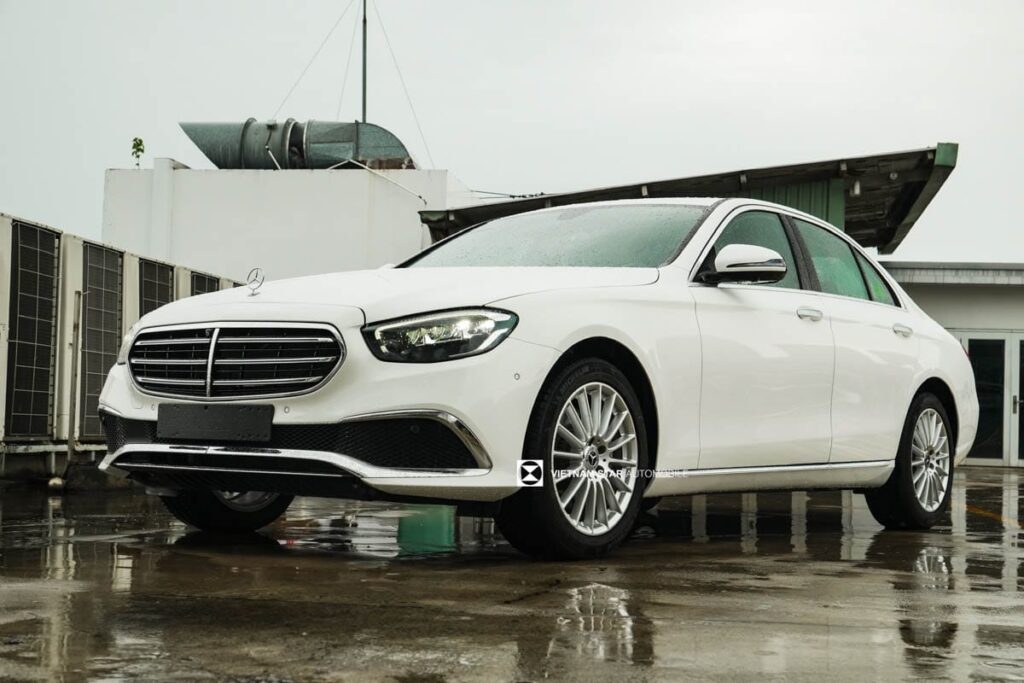 Giá Xe Mercedes E200 Exclusive