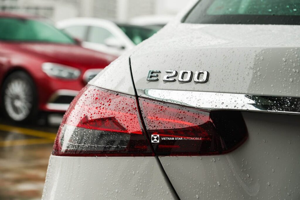 Giá Xe Mercedes E200 Exclusive