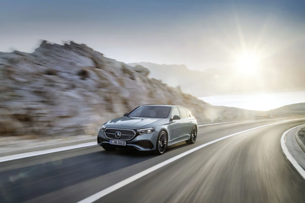 Mercedes-Benz E Class là gì