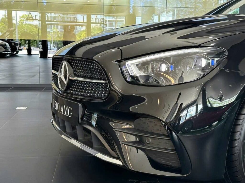 Mercedes E300 AMG Giá Bao Nhiêu