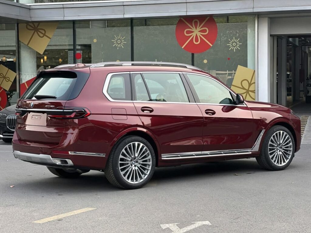BMW X7 2025 Giá Lăn Bánh
