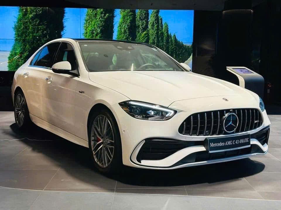 Các mẫu sedan Mercedes AMG 2025 