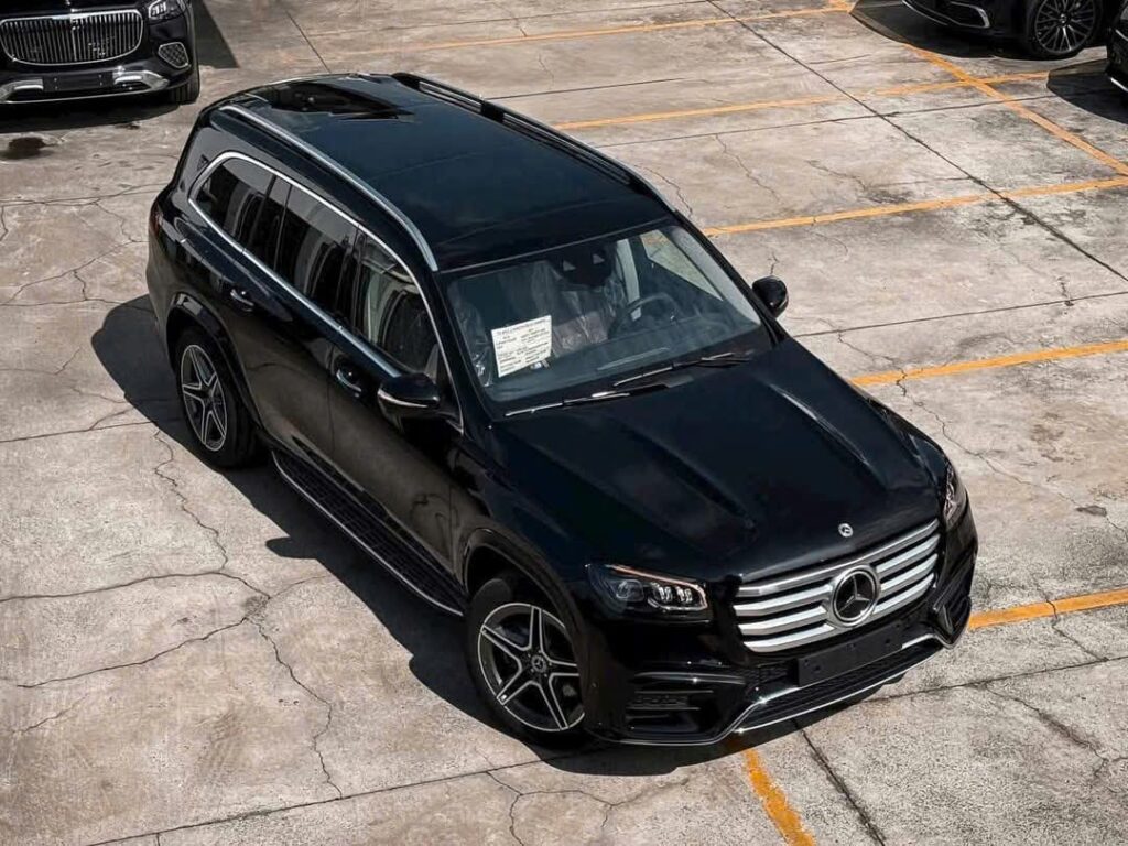 GLS 450 Màu Đen Lăn Bánh Mercedes Hồ Chí Minh