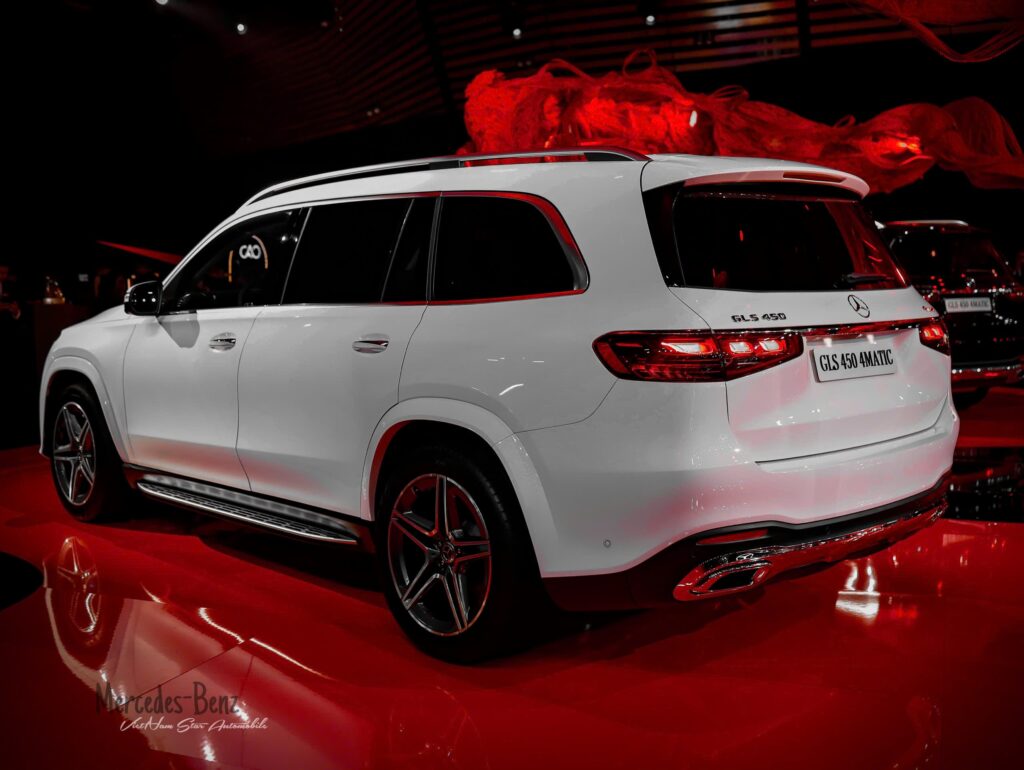 GLS 450 Màu Trắng: Biểu Tượng Sang Trọng Tinh Tế và Đẳng Cấp Của Mercedes GLS 450 Màu Trắng Biểu Tượng Sang Trọng Mercedes-Benz