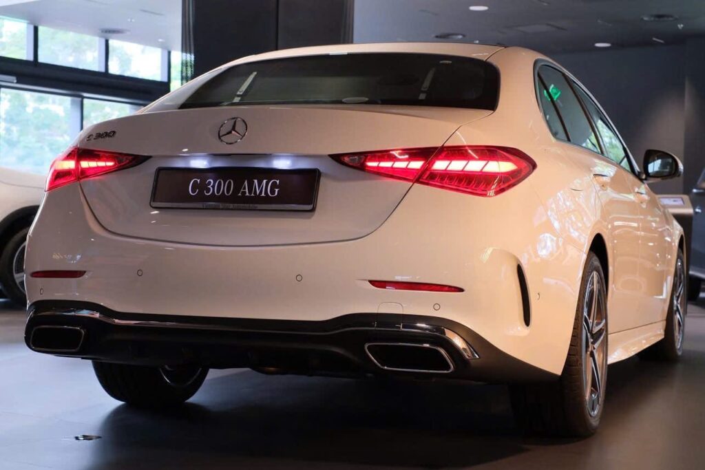 Mercedes C300 AMG Thông Số Kỹ Thuật, Giá Lăn Bánh 2025 Mercedes C300 AMG Thông Số Kỹ Thuật