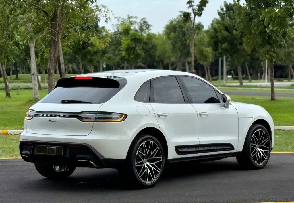 Porsche Macan Lăn Bánh TP Hồ Chí Minh