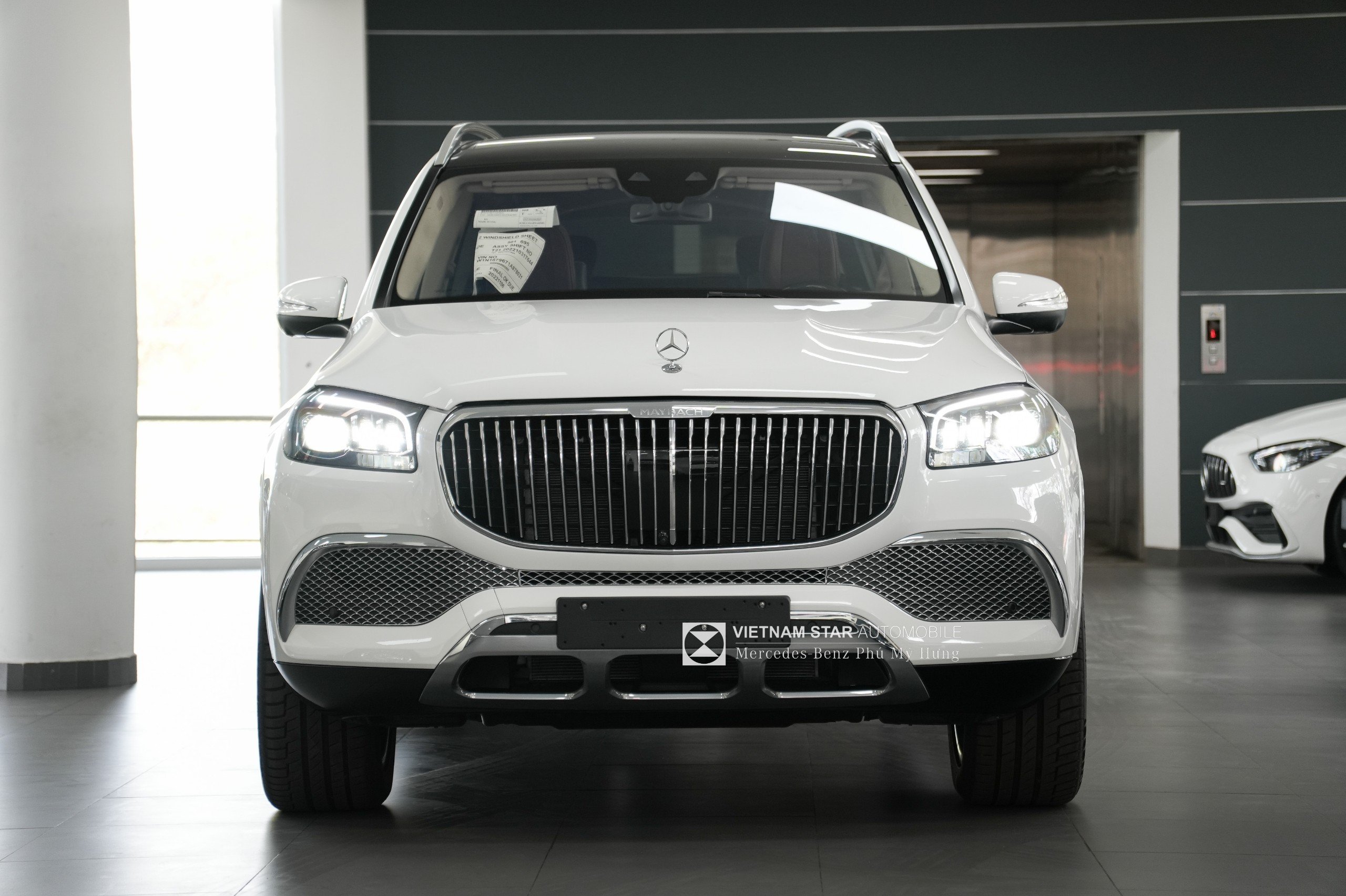 MayBach GLS 480 Màu Trắng