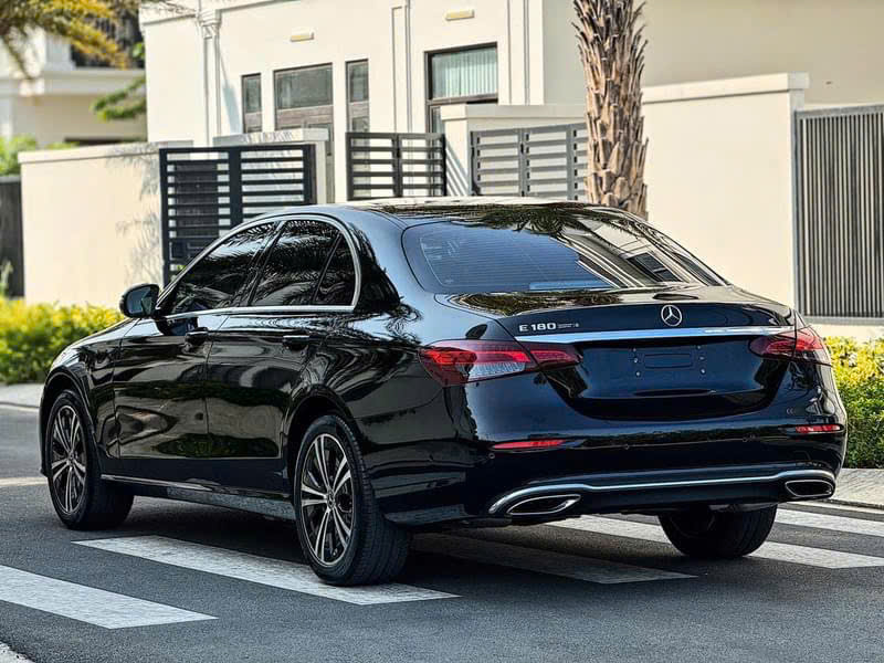 Giá Xe Mercedes E180 Cũ