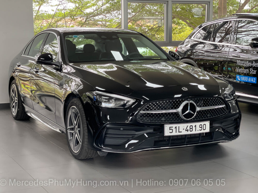 Gia xe cu Mercedes C300 Den 2