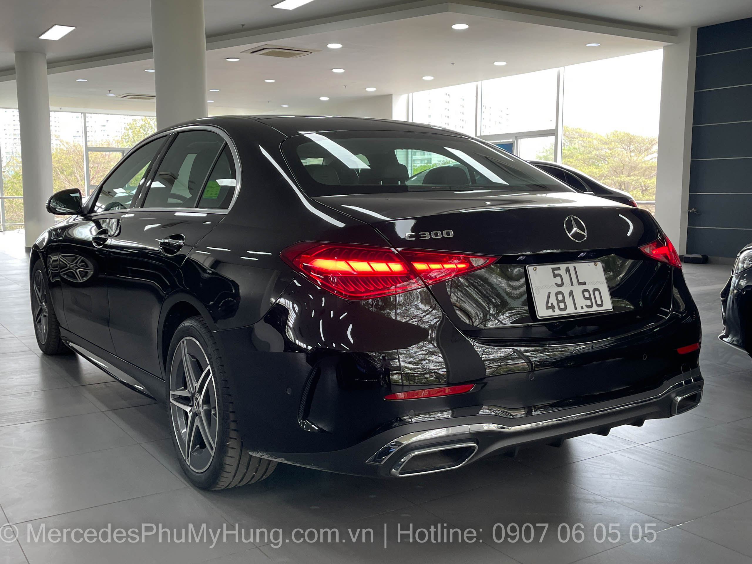 Giá xe cũ Mercedes C300 Đen