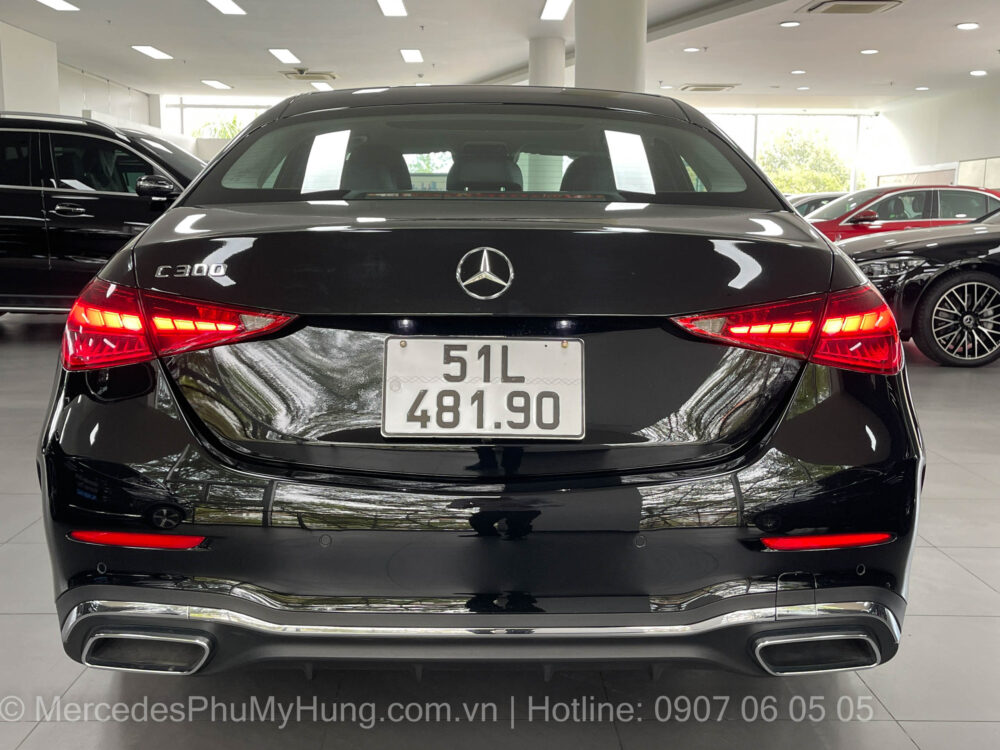 Gia xe cu Mercedes C300 Den 4