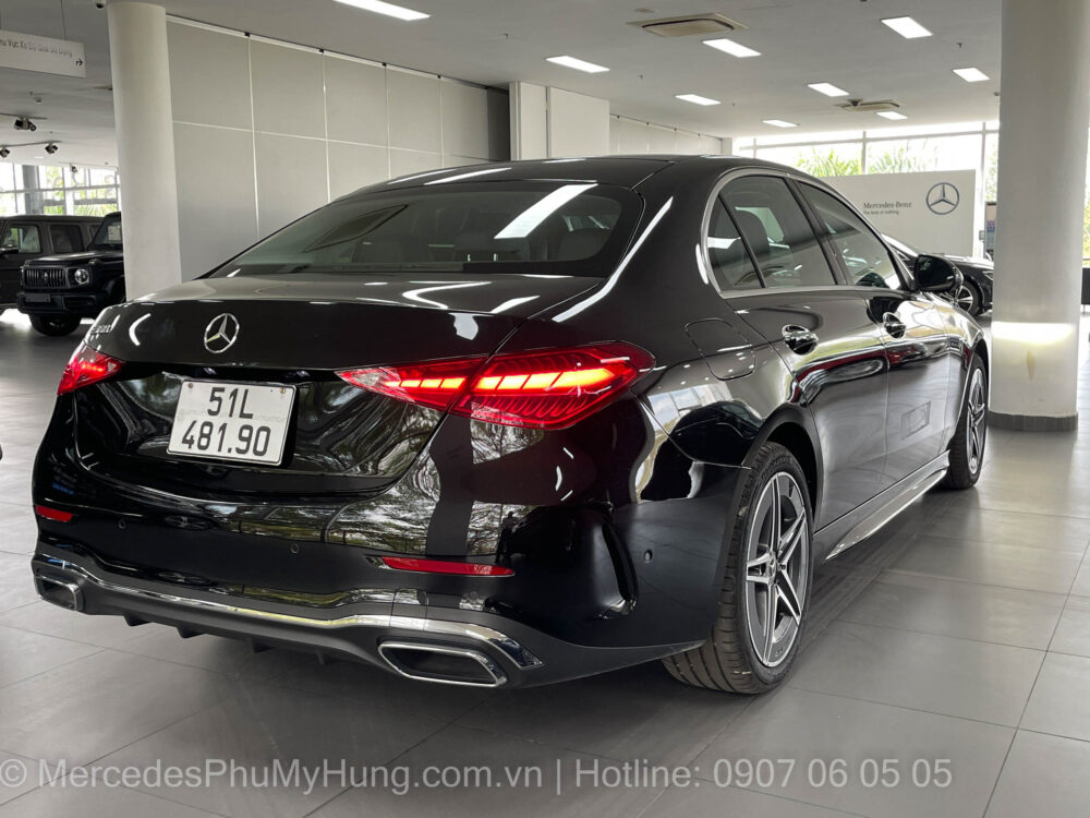 Gia xe cu Mercedes C300 Den 5