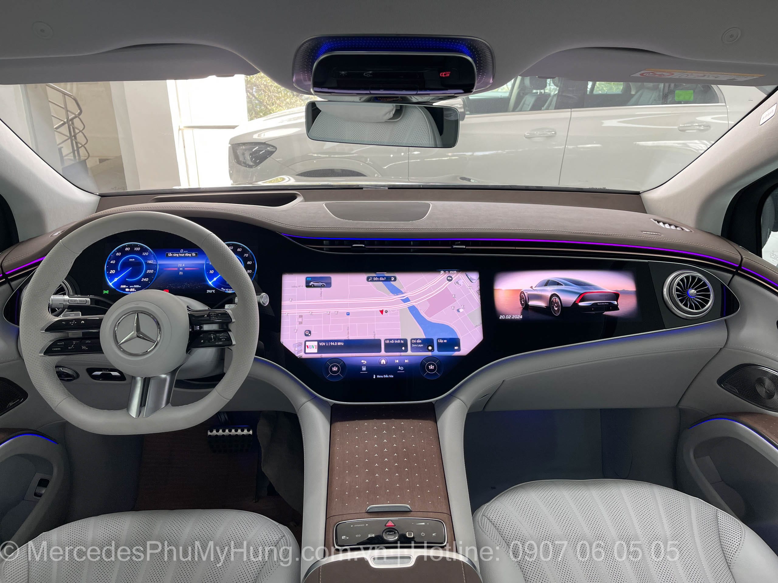 Giá xe điện Mercedes EQS 500 4Matic Màu Đen