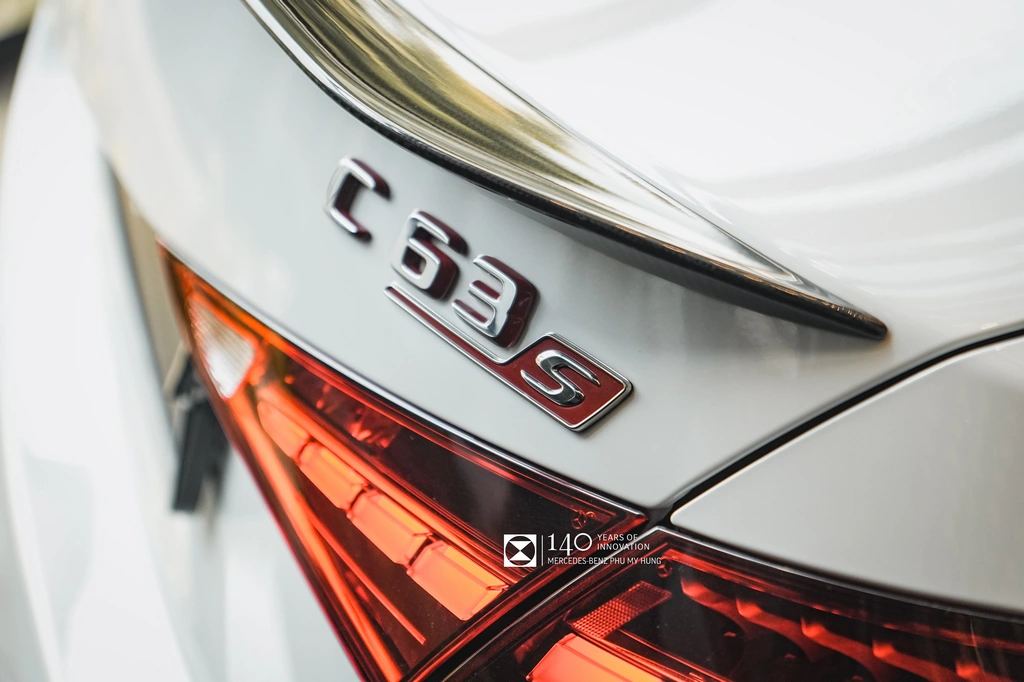 Mercedes-AMG C63 S E PERFORMANCE Mercedes-AMG C63 SE Performance