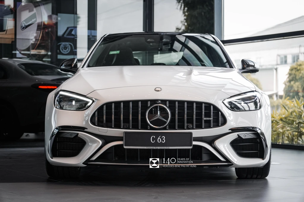 Mercedes-AMG C63 S E PERFORMANCE Mercedes-AMG C63 SE Performance